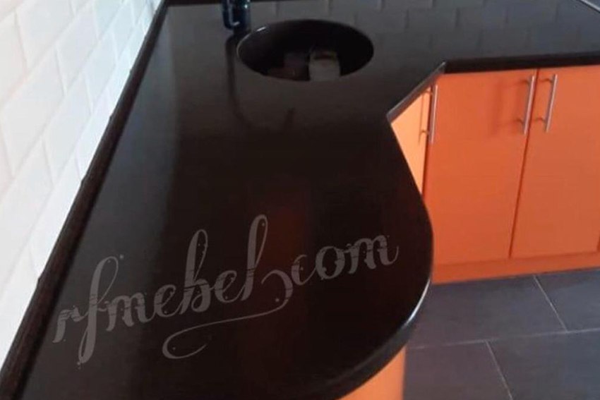 Столешница из искусственного камня